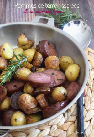 Recette Pommes de terre rissolées et sa saucisse fumée