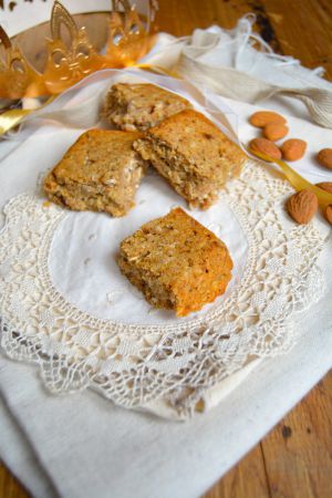 Recette Carrés moelleux à l'amande et haricots blancs façon frangipane (vegan&sans gluten)