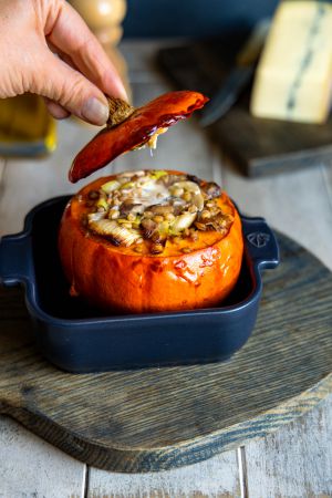 Recette Potimarron farci au morbier, petit épeautre, champignons, poireaux et châtaignes