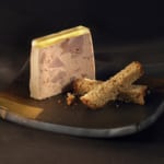 Recette Terrine de Noël au foie gras et bâtonnets de pain d’épices