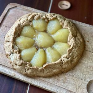 Recette Tarte rustique aux poires pochées