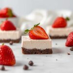 Recette Strawberry Cheesecake Bars With Fudgy Brownie Crust