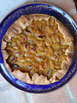Recette Tarte rustique aux prunes & poussière de lune