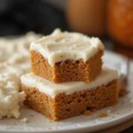 Recette Pumpkin Bars with Brown Sugar Frosting | Easy Fall Dessert Recipe