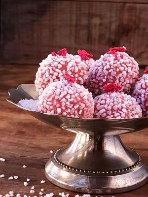 Recette Boules aux amandes, framboises et au sucre perlé en grains