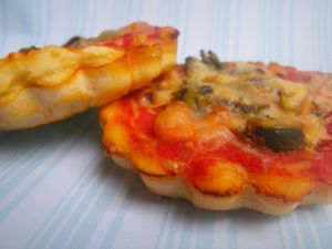 Recette Pizza aux fruits de mers et oignon rouge