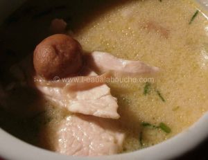 Recette Potage Épicé De Poulet Et De Champignons Au Lait De Coco