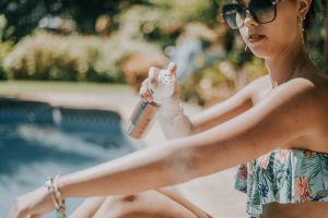 Recette Are Spray Sunscreens Just as Effective as Lotions?