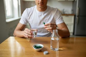 Recette Voici pourquoi mettre une éponge humide au micro-ondes va tout changer