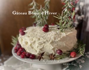 Recette C’est la saison – Gâteau blanc d’hiver à la compotée de cranberries