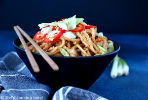 Recette Nouilles asiatiques épicées au beurre de cacahuète (vegan)