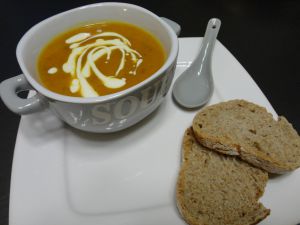 Recette Soupe de légumes (citrouille, poireaux, céleri)