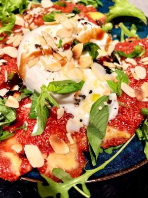 Recette Carpaccio de figues et sa Burrata crémeuse