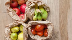 Recette Your Grandma Always Put Fruit in Paper Bags To Ripen Faster—but Does It Actually Work?