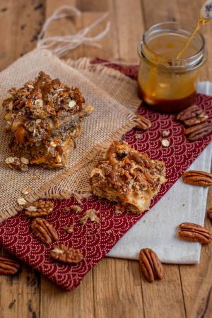 Recette Carrés crumble aux pommes, noix de pécan et caramel (vegan&sans gluten)