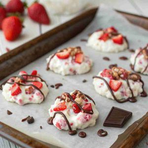 Recette Chocolate Strawberry Yogurt Clusters – Easy Frozen Treat Recipe