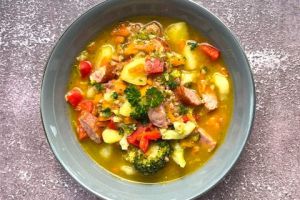 Recette Ragoût de légumes, pommes de terre et saucisses