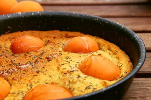 Recette Gâteau abricots, miel et polenta
