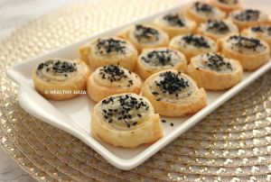 Recette Feuilletés roulés au fromage et sésame noir