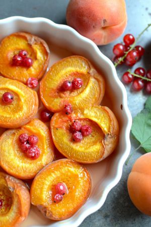 Recette Abricots et groseilles au miel au four