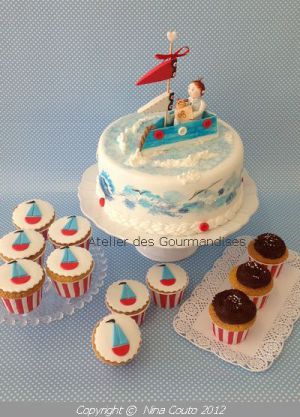 Recette Gâteau Baptême pour un petit garçon... déco en pâte à sucre