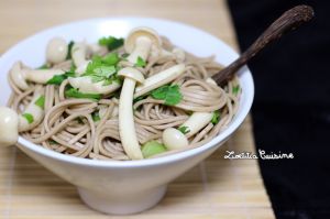 Recette Nouilles soba aux champignons shimeji {Vegan}