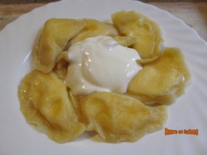 Recette Raviolis moldaves au fromage frais - Coltunasi cu branza