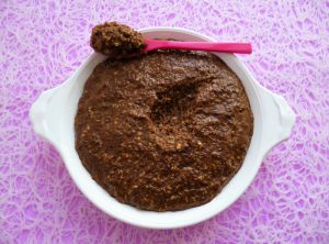 Recette Porridge cru hyperprotéiné chocolat et chanvre aux graines de chia et de lin (diététique, sans beurre ni oeuf, riche en fibres)