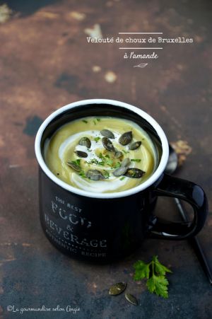 Recette Velouté de choux de Bruxelles à l'amande & au miso #vegan #glutenfree