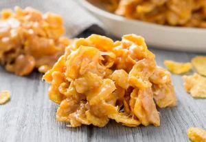 Recette Meilleurs biscuits aux Corn Flakes et beurre d'arachides (Seulement 5 ingrédients!)