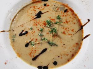 Recette Velouté de champignons aux thym et paprika fumé : Une belle entrée pour Noël