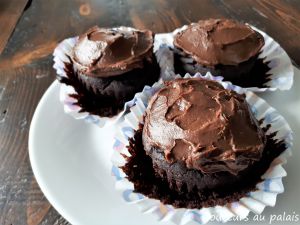 Recette Muffins au chocolat noir, glaçage au chocolat noir et avocat (sans gluten et vegan)