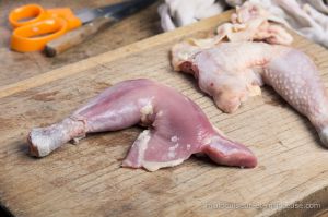 Recette Comment retirer la peau des cuisses de poulet