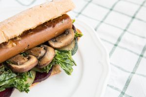 Recette Hot dog vegan et sans gluten – ma vision du « good food » #FraîchAttitude