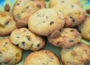 Recette Cookies abricots / chocolat / amandes