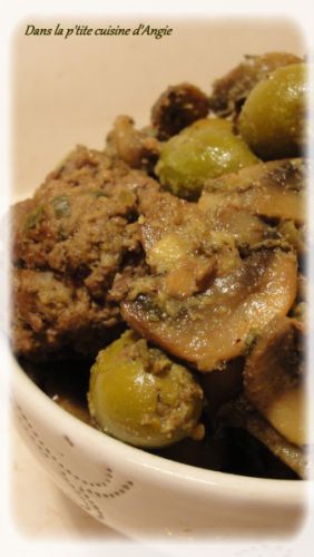 Recette Tajine de kefta aux champignons et olives