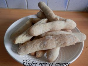 Recette Mini-baguettes apéritives aux herbes de Provence et carvi