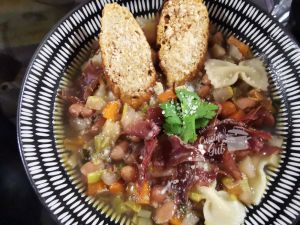 Recette Facile de Minestrone d’hiver avec Coco Roses et viande des grisons