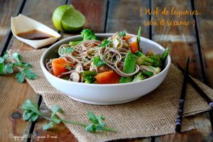 Recette Wok de légumes sautés aux nouilles soba et graines de sésame #vegan #sansgluten