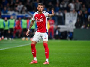 Recette Saliba thẳng thắn nhận lỗi, tôn vinh Kepa sau đêm nghẹt thở ở Carabao Cup