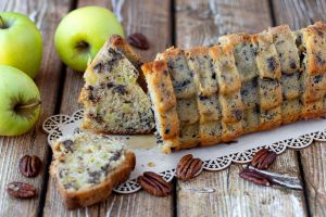 Recette Cake aux pommes, noix de pécan et sirop d'érable