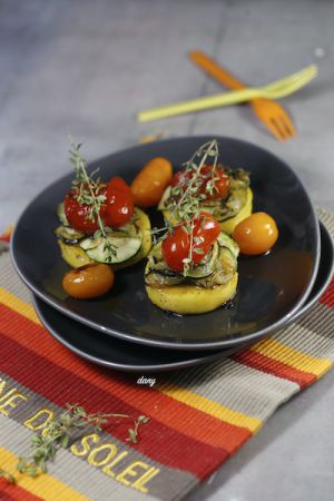 Recette Galettes de polenta au thym et petits légumes