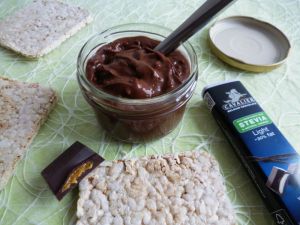 Recette Pâte à tartiner diététique allégée chocolat vanille à la stévia (sans sucre ni beurre ajoutés et riche en fibres)