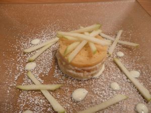 Recette Cake aux pommes, amandes et calvados en millefeuille de glace vanille : Hypercondriaque