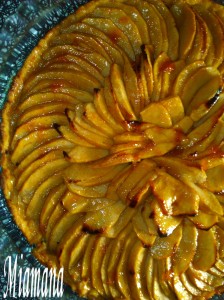 Recette Tarte aux pommes sur compotée de poires vanillées et caramélisées