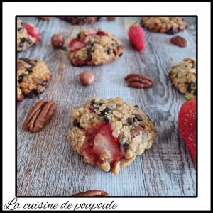 Recette Biscuits healthy aux noix fraises et chocolat