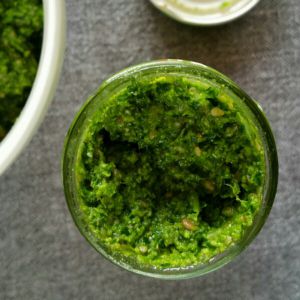 Recette Envie de pesto d’hiver : Chou kale, noix et sésame (vegan)