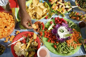 Recette 10 idées gourmandes pour un apéritif facile et économique à préparer chez vous