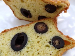 Recette Cake courgette et olives noires
