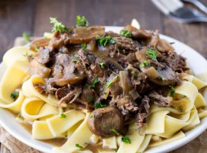 Recette Ce boeuf et sauce aux champignons à la mijoteuse est un pure délice!